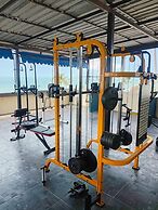 Happy Jomtien - Direct Beach Access, Sea View & Central Location