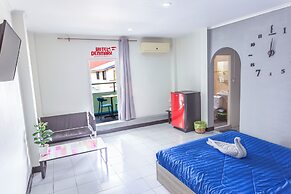 Happy Jomtien - Direct Beach Access, Sea View & Central Location