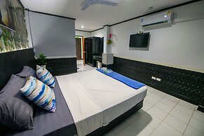 Happy Jomtien - Direct Beach Access, Sea View & Central Location