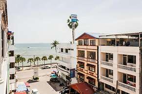 Happy Jomtien - Direct Beach Access, Sea View & Central Location