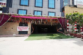 Hotel Right Palace And Banquet