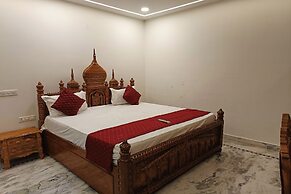 Hotel Right Palace And Banquet