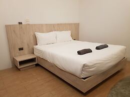 All day hostel @ BTS Bang Chak