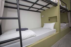 All day hostel @ BTS Bang Chak