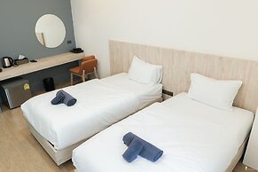 All day hostel @ BTS Bang Chak