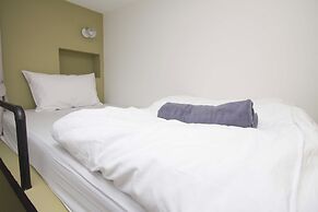 All day hostel @ BTS Bang Chak