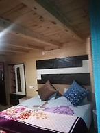 Goroomgo Himalaya Retreat Homestay