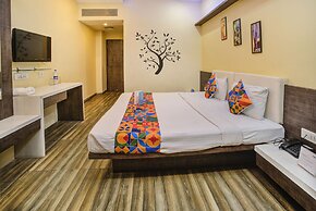 Fabhotel Bee Town