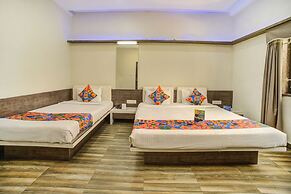 Fabhotel Bee Town