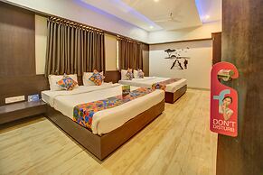 Fabhotel Bee Town