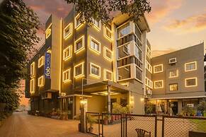 Fabhotel Bee Town