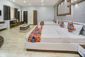 Fabhotel Bee Town