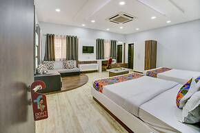 Fabhotel Bee Town