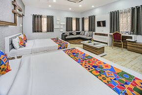 Fabhotel Bee Town