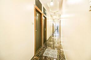 Fabhotel Axis International