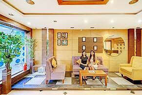 FabHotel Azure Sky