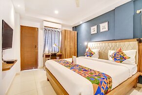 Hotel The Sun Suites