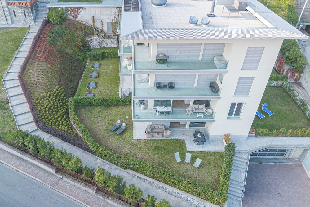 Modern House Apartments