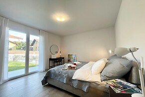 Modern House Apartments