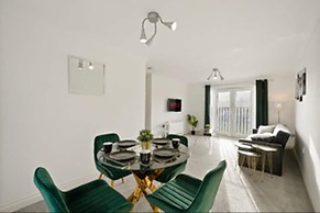 Stylish 2 bed Apt - Free Parking