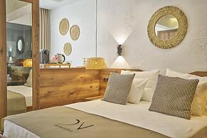 DER INN LARA