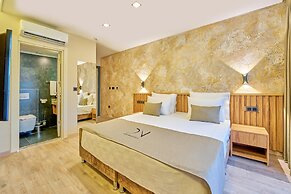 DER INN LARA