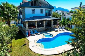 Villa Zuhal Dalyan 5 Bedrooms