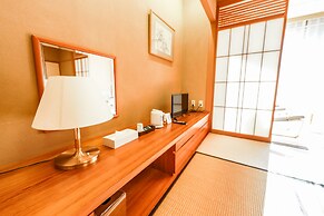 Chateraise Hotel Nirasaki Forest