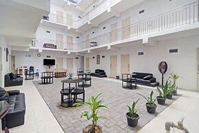 OYO 90499 Hotel Fortune
