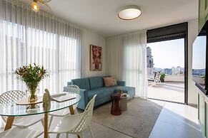 YalaRent Flora- Designed 1BR penthouse