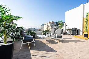 YalaRent Flora- Designed 1BR penthouse