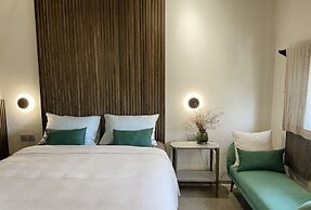 Kaia Gallery Hotel