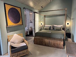 Kaia Gallery Hotel
