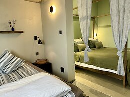 Kaia Gallery Hotel