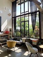 Kaia Gallery Hotel