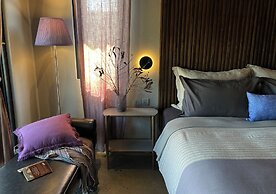 Kaia Gallery Hotel