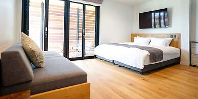 Hotel Local Base
