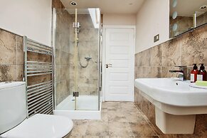 Unique 2 Bedroom Flat Kirrie Scotland