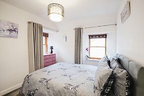 Unique 2 Bedroom Flat Kirrie Scotland