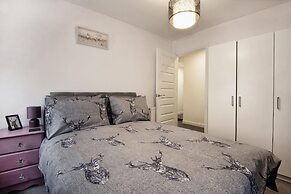 Unique 2 Bedroom Flat Kirrie Scotland