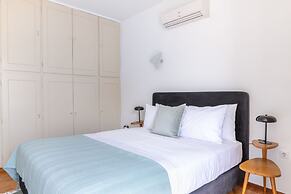 Outstanding 2BR Apartment in Cholargos
