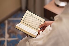 Three Pearls Musalli Makkah