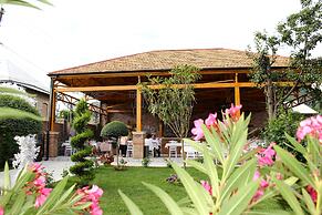 Macara Sheki City Hotel