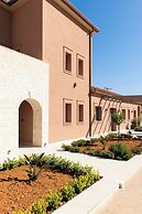 Reveli Suites