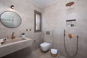 Reveli Suites