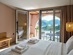 Isavoria Resort