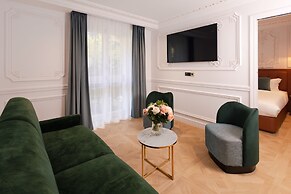 Mode Paris Aparthotel