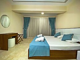 Fethiye Nokta Nif Suit Apart