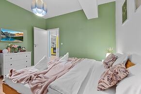 Asteri Garden & Terrace Apartment