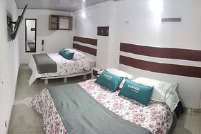 Ayenda Gold House